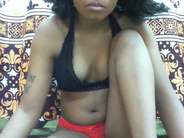 Njara12 live cam on BongaCams