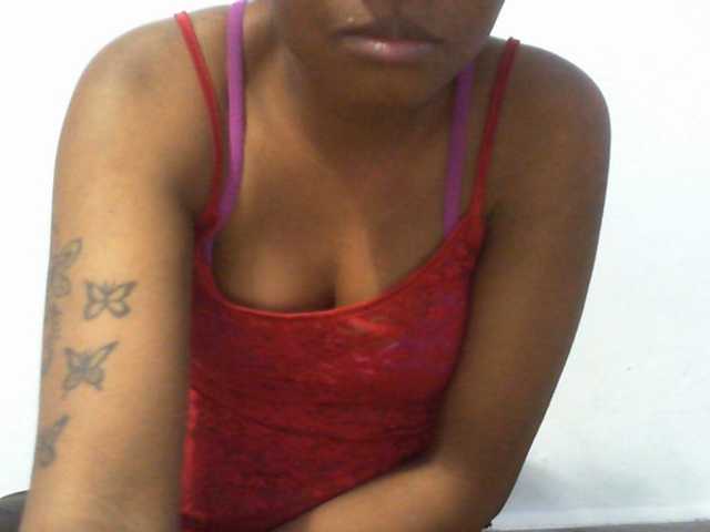 Njara12 live cam on BongaCams