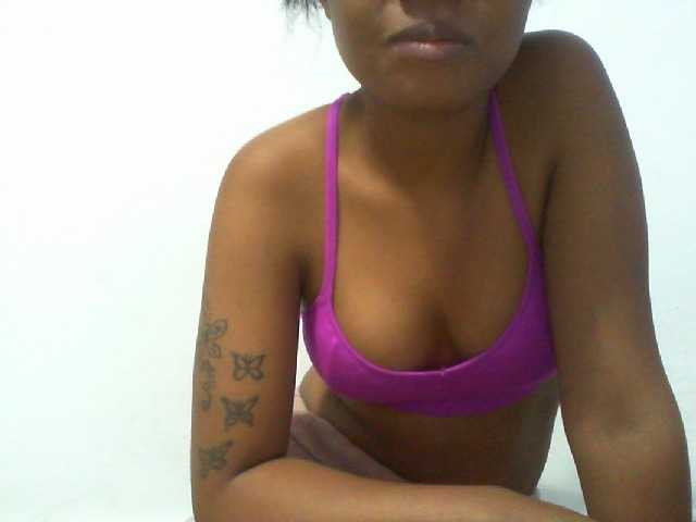 Njara12 live cam on BongaCams