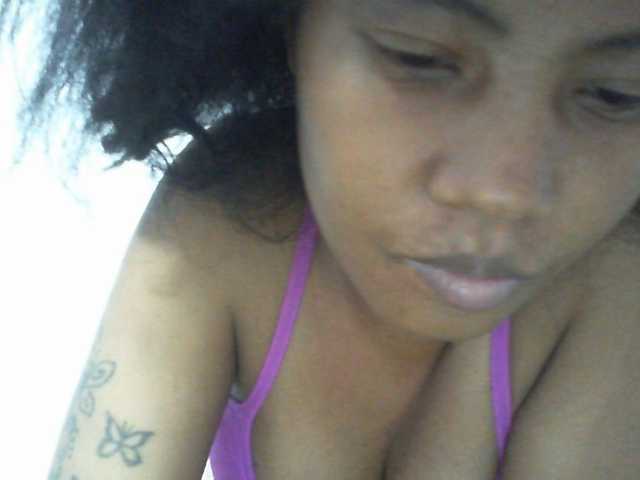 Njara12 live cam on BongaCams