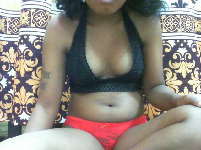 Njara12 live cam on BongaCams