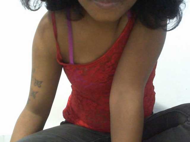 Njara12 live cam on BongaCams
