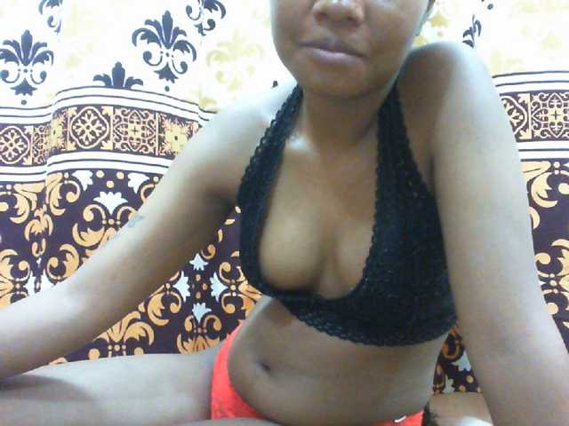 Njara12 live cam on BongaCams
