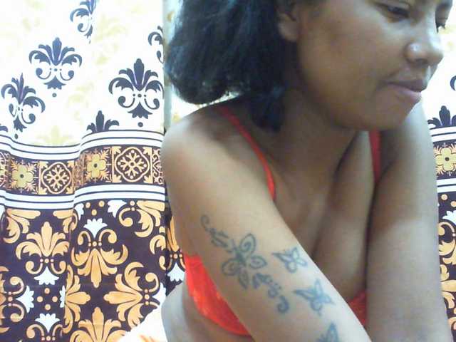 Njara12 live cam on BongaCams