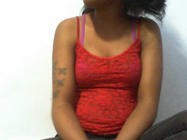Maylis55 live cam preview