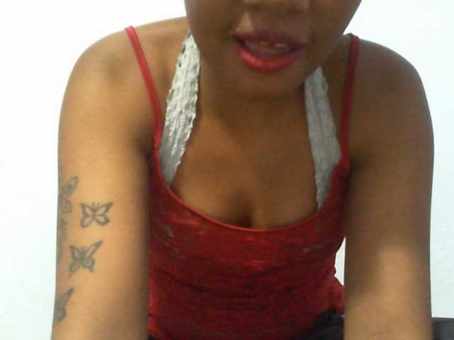 Njara12 live cam on BongaCams