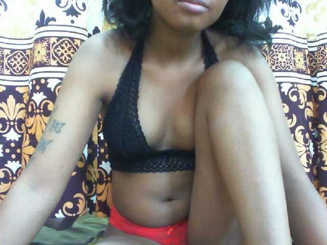 Njara12 live cam on BongaCams