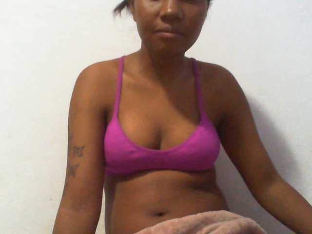 Njara12 live cam on BongaCams