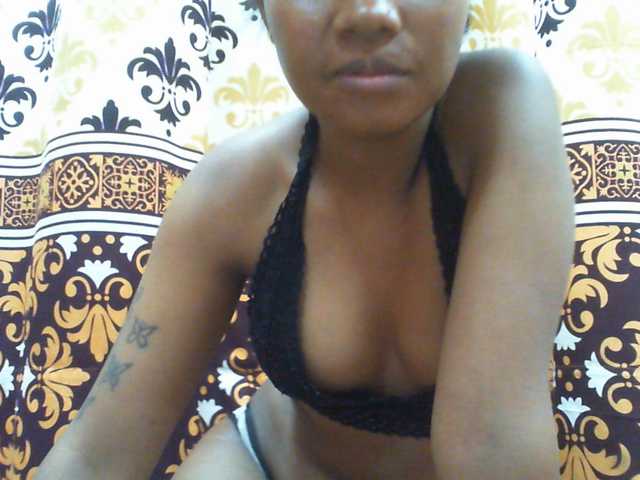 Njara12 live cam on BongaCams