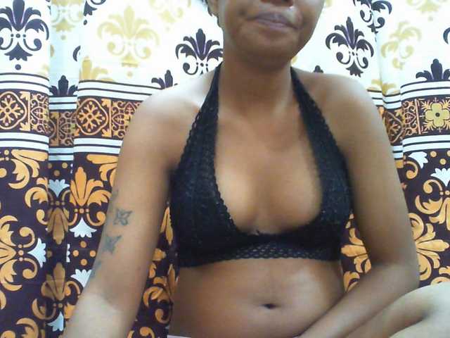 Njara12 live cam on BongaCams