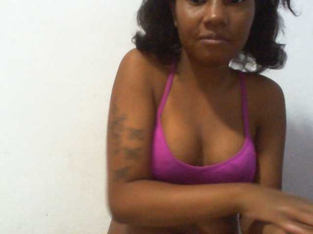 Njara12 live cam on BongaCams