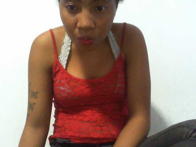 Njara12 live cam on BongaCams