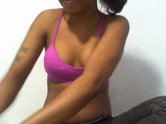 Njara12 live cam on BongaCams