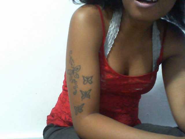 Njara12 live cam on BongaCams