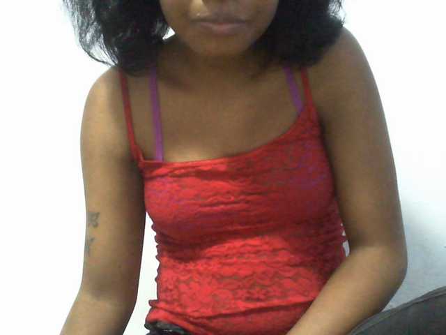 Njara12 live cam on BongaCams