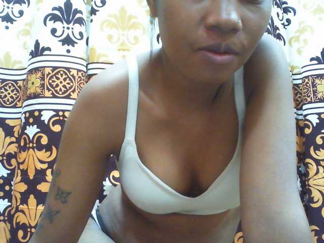 Njara12 live cam on BongaCams