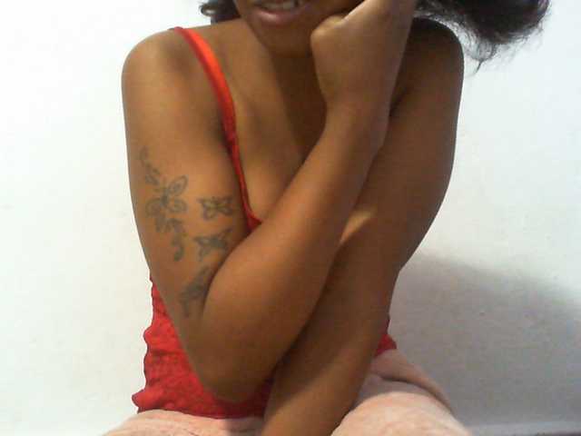 Njara12 live cam on BongaCams