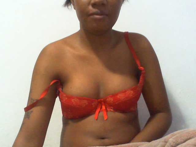 Njara12 live cam on BongaCams
