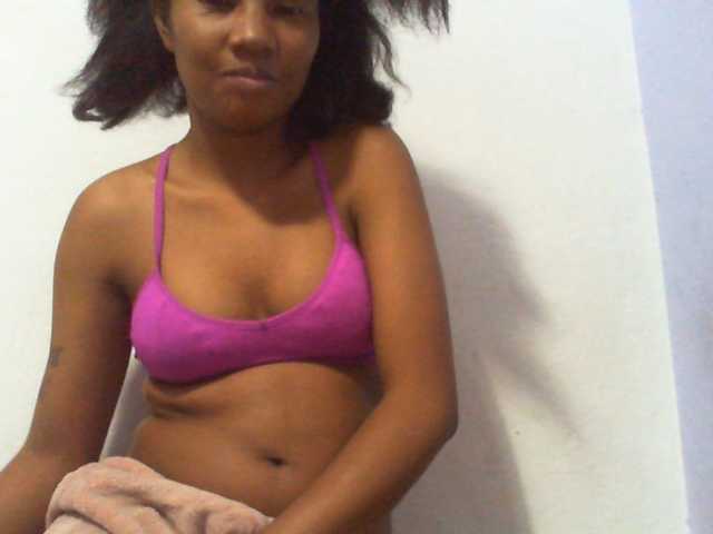 Njara12 live cam on BongaCams