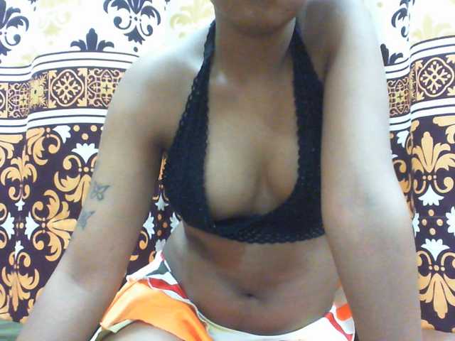 Njara12 live cam on BongaCams
