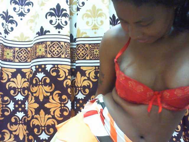 Njara12 live cam on BongaCams