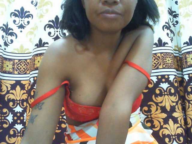 Njara12 live cam on BongaCams