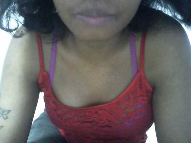 Njara12 live cam on BongaCams