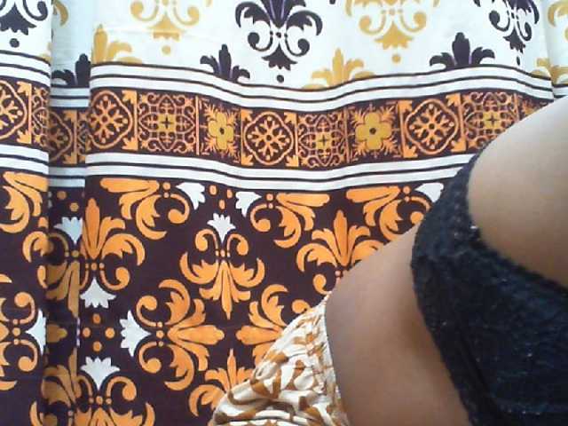 Njara12 live cam on BongaCams