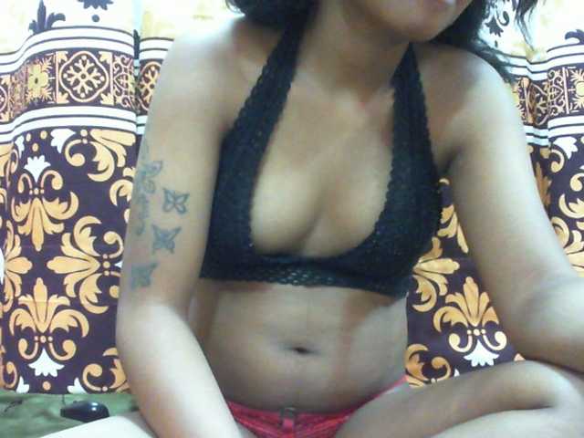 Njara12 live cam on BongaCams