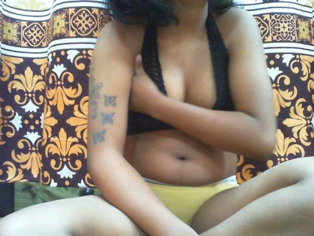 Maylis55 vous attend pour discuter, flirter et plus sur bongacams
