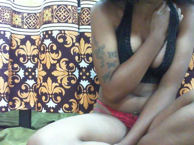 Njara12 live cam on BongaCams