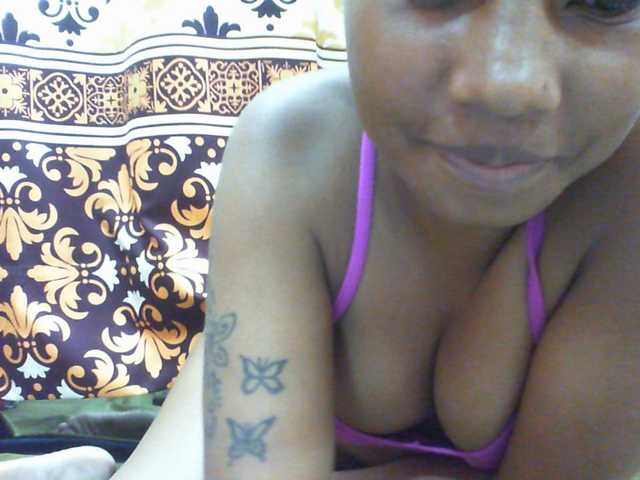 Njara12 live cam on BongaCams