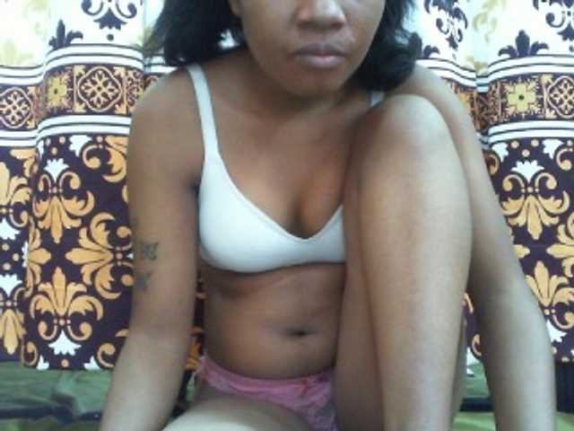 Njara12 live cam on BongaCams