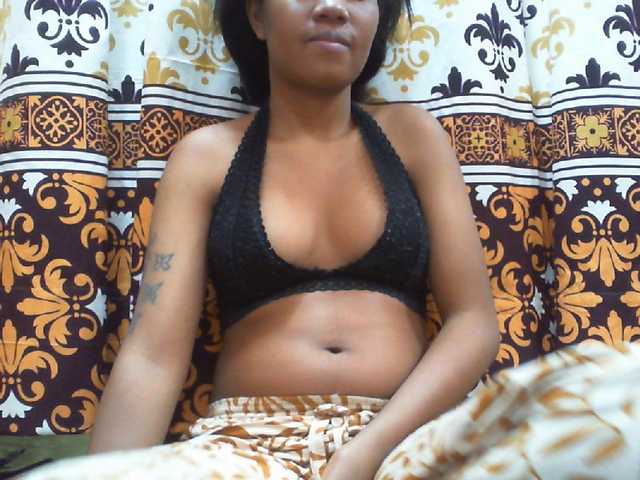 Njara12 live cam on BongaCams