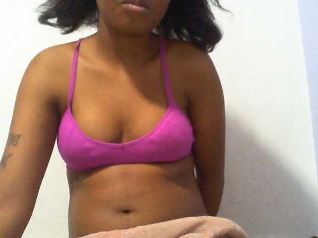 Njara12 live cam on BongaCams