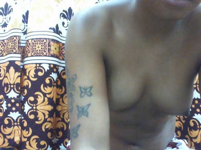Njara12 live cam on BongaCams