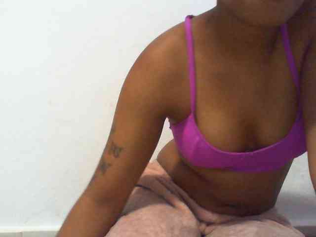 Maylis55 webcam