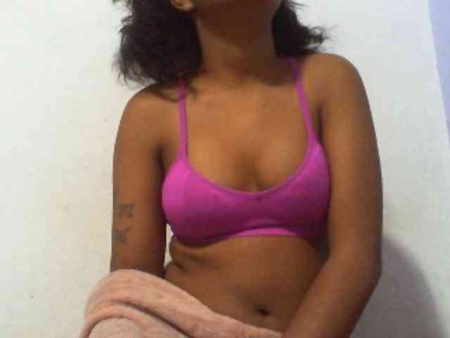Maylis55 webcam