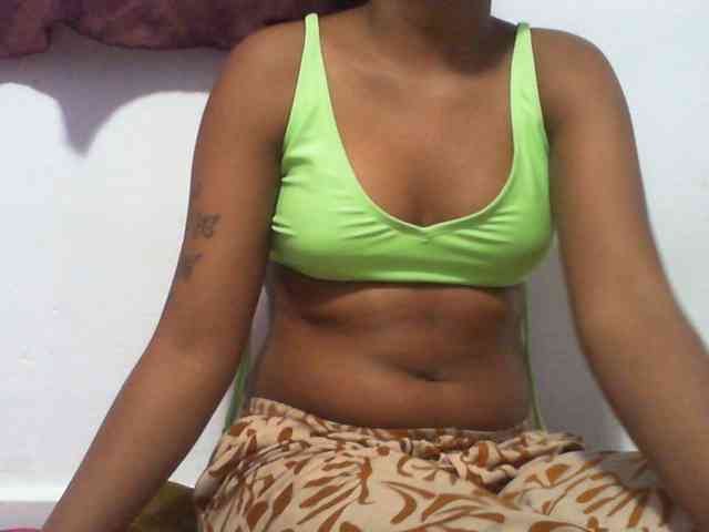 Maylis55 webcam