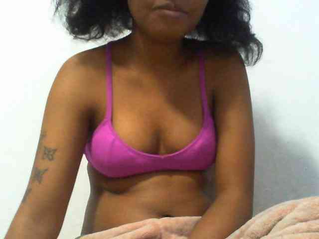 Maylis55 webcam