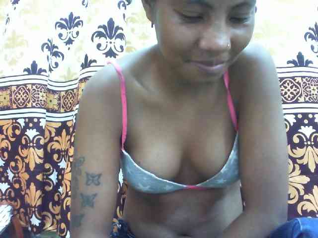 Maylis55 webcam