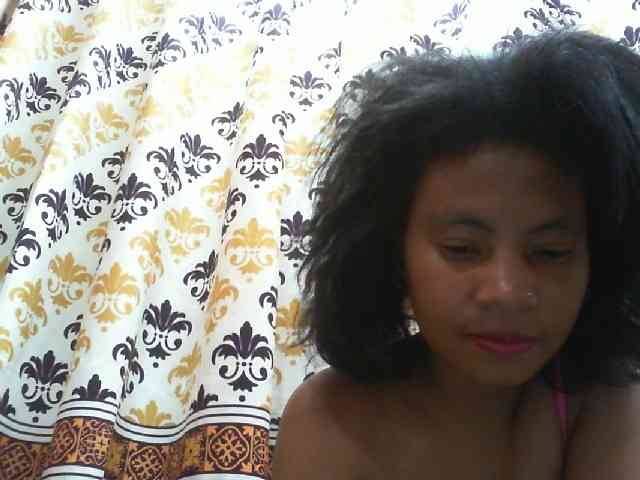 Maylis55 webcam