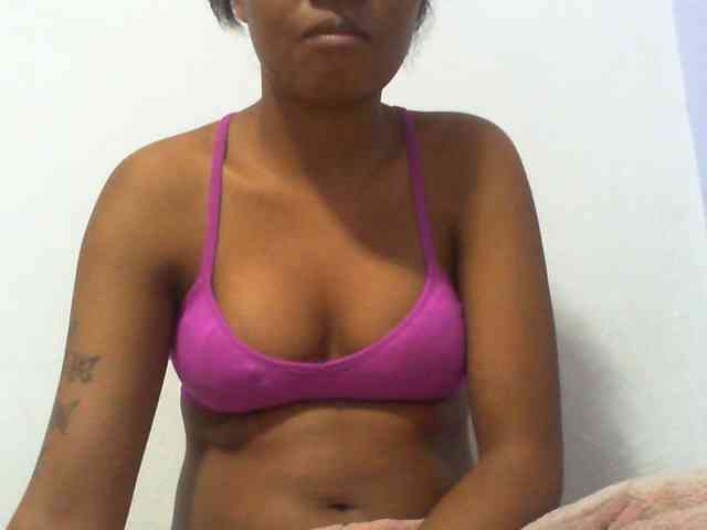 Maylis55 webcam