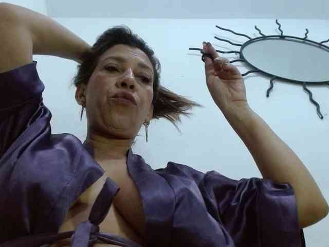 tiffanny-smith webcam