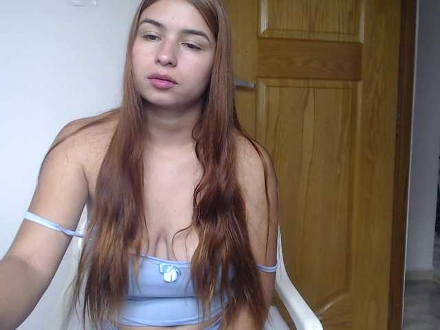 leah-walker live cam on BongaCams