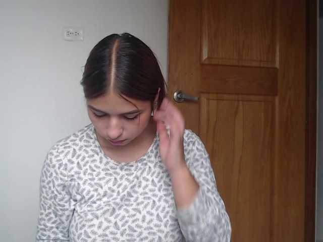 leah-walker live cam on BongaCams