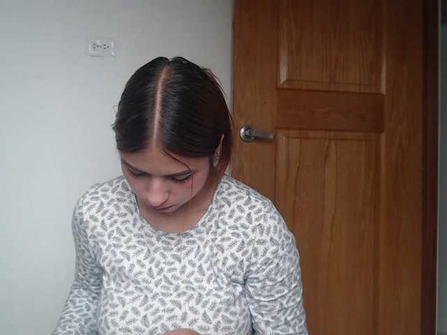 leah-walker live cam on BongaCams