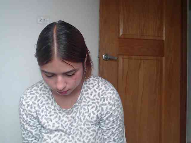 leah-walker webcam