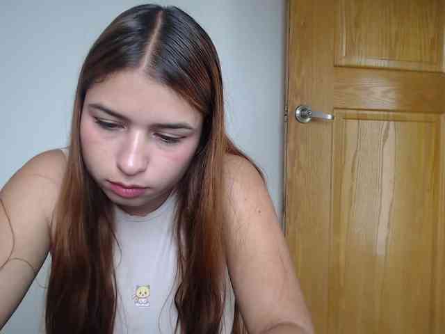 leah-walker webcam