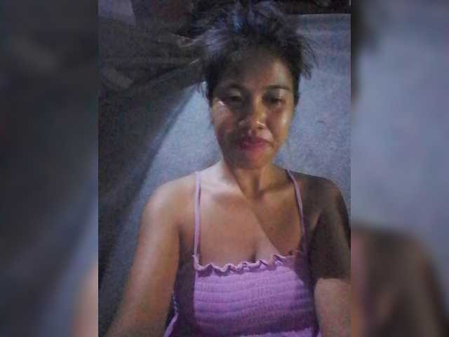 wet-pilipina200 live cam on BongaCams